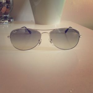 💃🏼Because It's Friday! SALE 🎉Ray Ban Sunglasses